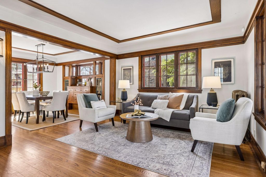 Photo of 1060 Lincoln Avenue, Saint Paul, MN 55105 (MLS # 7021399)