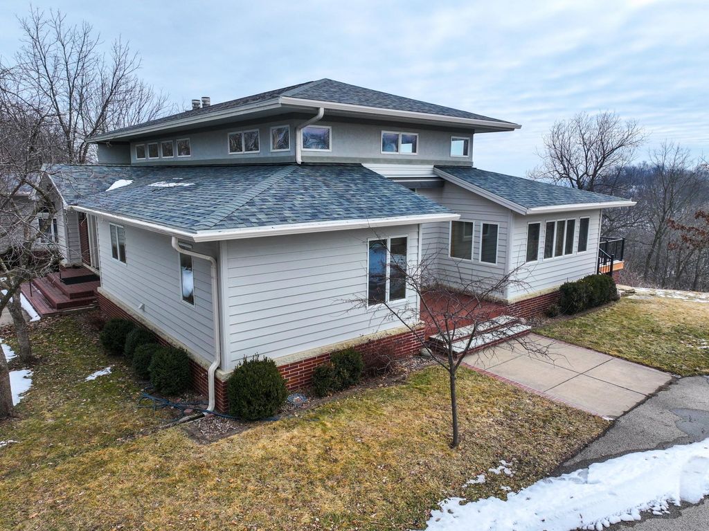 Photo of 46180 Oak Hill Drive, La Crescent, MN 55947 (MLS # 7031848)