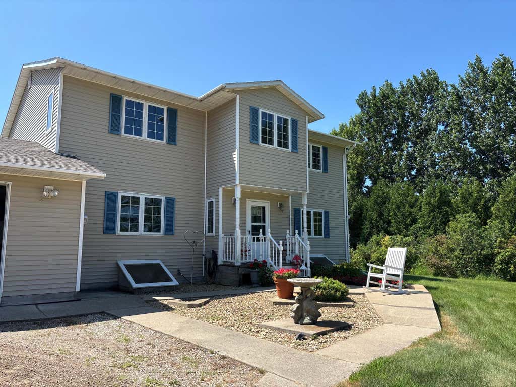 Photo of 45225 State Highway 28, Morris, MN 56267 (MLS # 7117709)