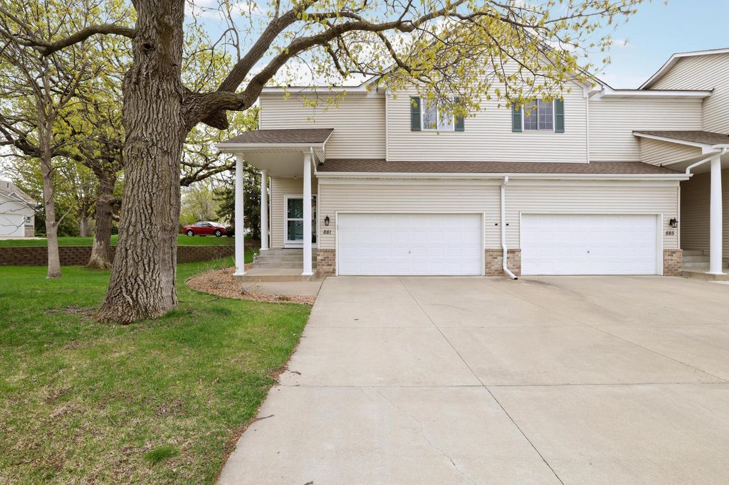 Photo of 881 Kimberly Lane, Chanhassen, MN 55317 (MLS # 7067370)