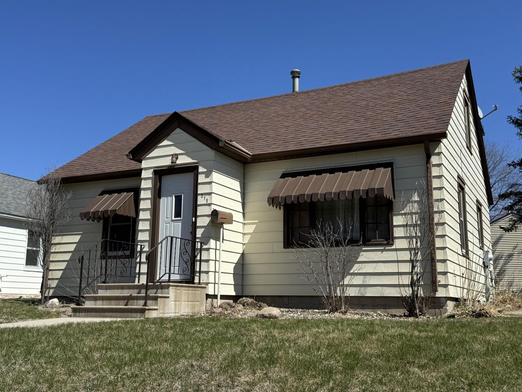 Photo of 315 S Grant Street, Fairmont, MN 56031 (MLS # 7045780)