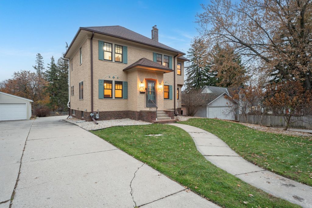 Photo of 848 8th Avenue SW, Rochester, MN 55902 (MLS # 6815355)