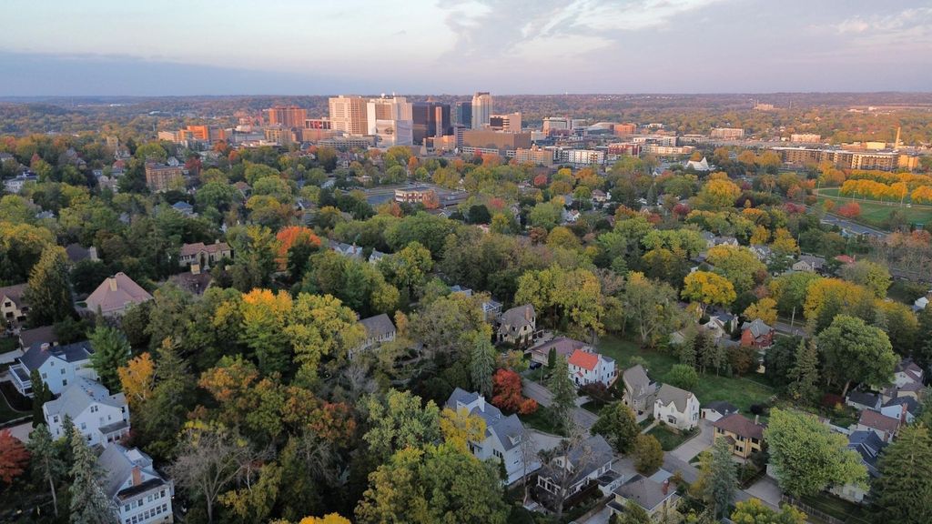 Photo of 848 8th Avenue SW, Rochester, MN 55902 (MLS # 6815355)