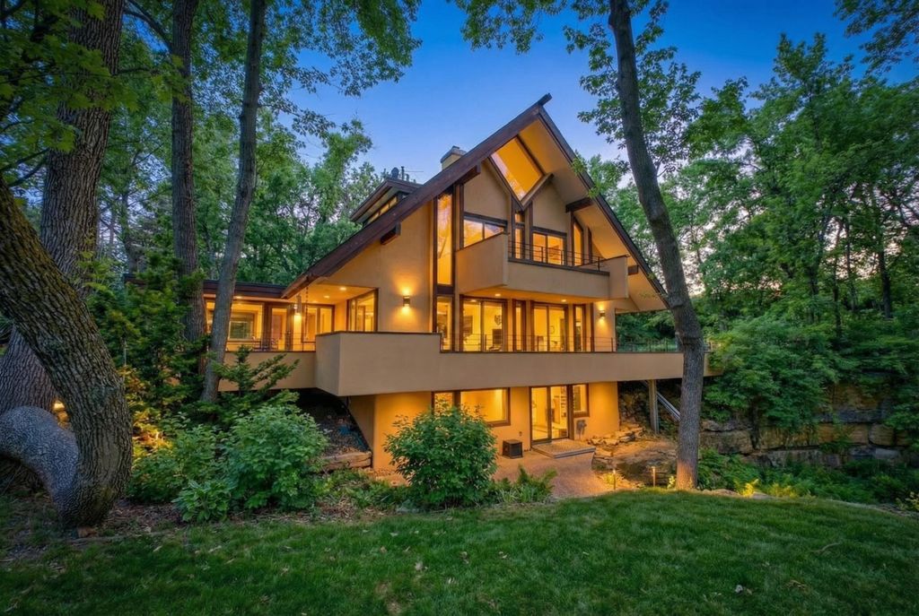 Photo of 1013 Broadway Street N, Stillwater, MN 55082 (MLS # 7022126)