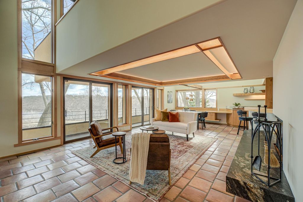 Photo of 1013 Broadway Street N, Stillwater, MN 55082 (MLS # 7022126)