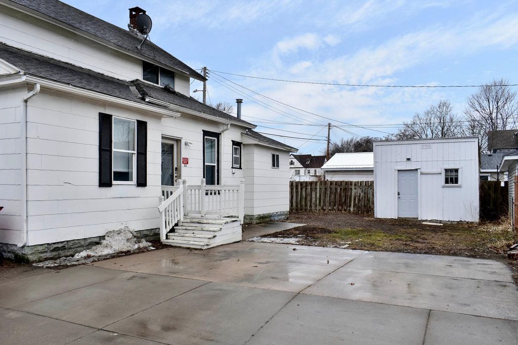 Photo of 263 Franklin Street, Winona, MN 55987 (MLS # 7023513)