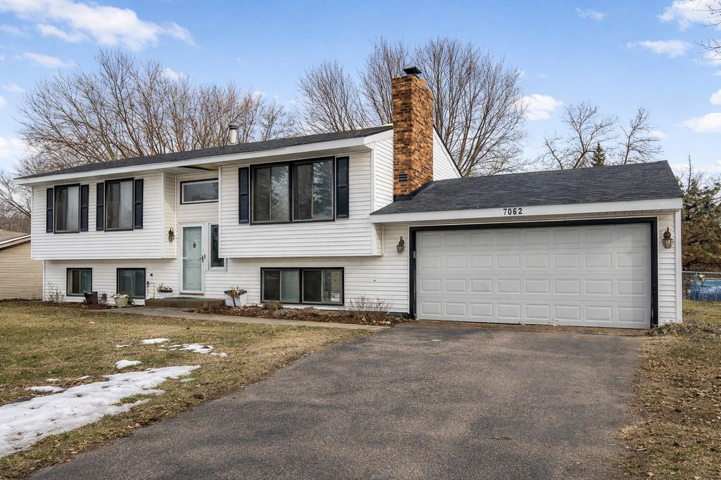 Photo of 7062 Sherwood Road, Woodbury, MN 55125 (MLS # 7056965)