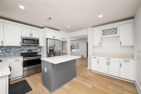 1756 Saunders Avenue Saint Paul MN 55116