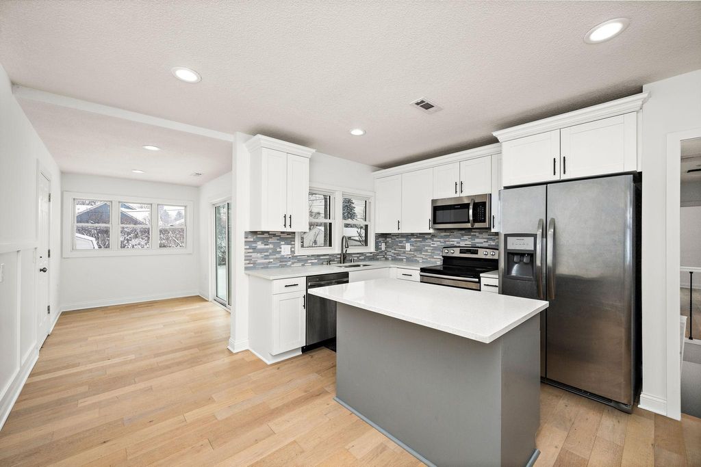 Photo of 1756 Saunders Avenue, Saint Paul, MN 55116 (MLS # 7034128)