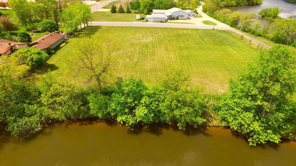 Photo of 106 Breezy Drive, Thief River Falls, MN 56701 (MLS # 7029486)