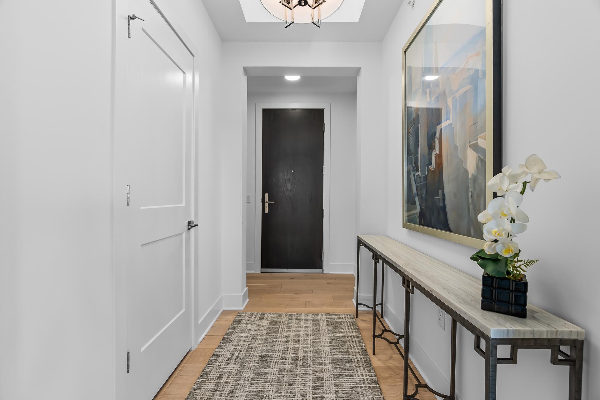 1 Hill Farm Road 300