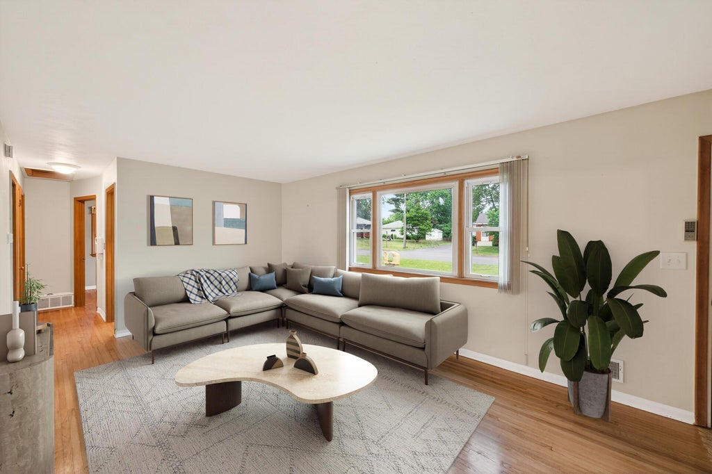 Photo of 1283 Burke Avenue E, Maplewood, MN 55109 (MLS # 7138492)