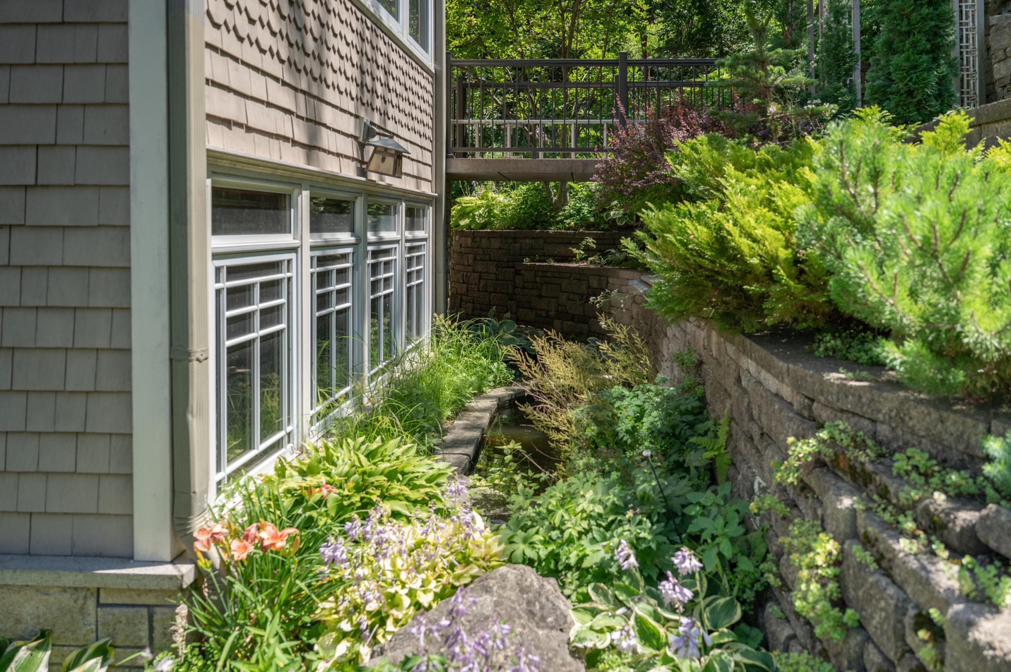 53 W Lake Boulevard
