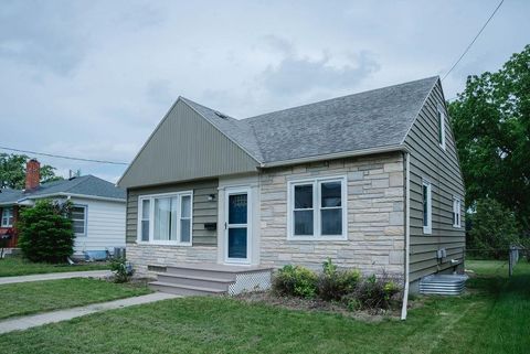 1411 3 1/2 Street SE Rochester MN 55904