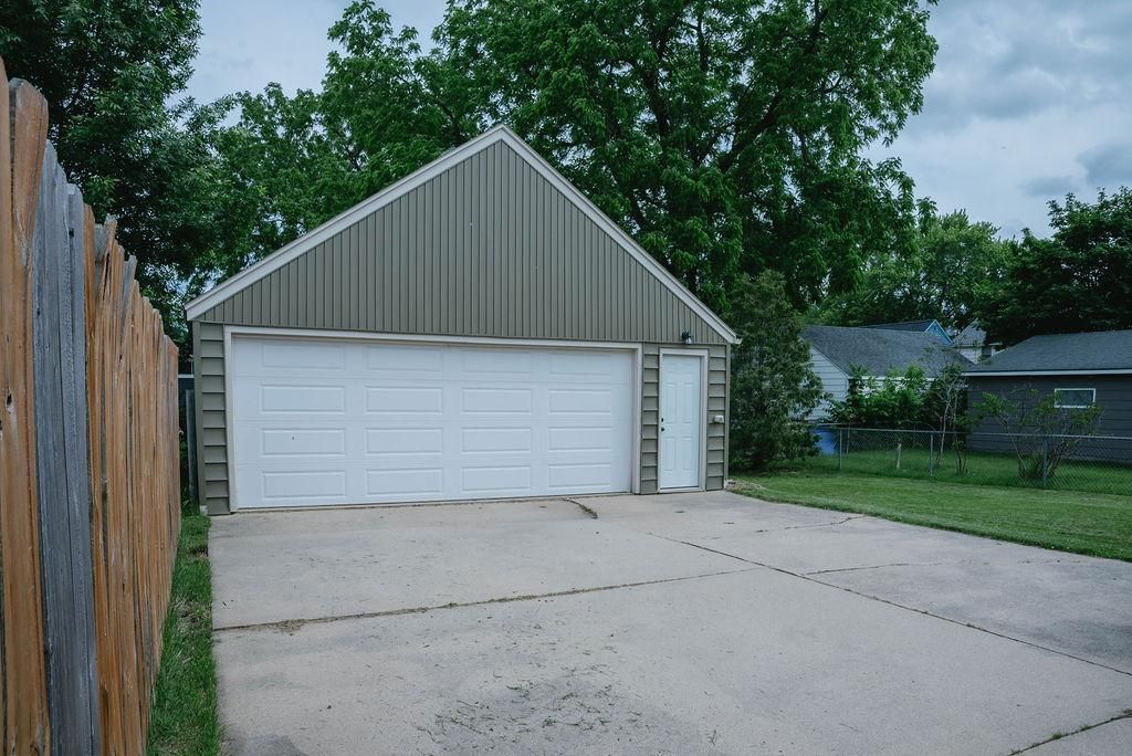 Photo of 1411 3 1/2 Street SE, Rochester, MN 55904 (MLS # 7044165)
