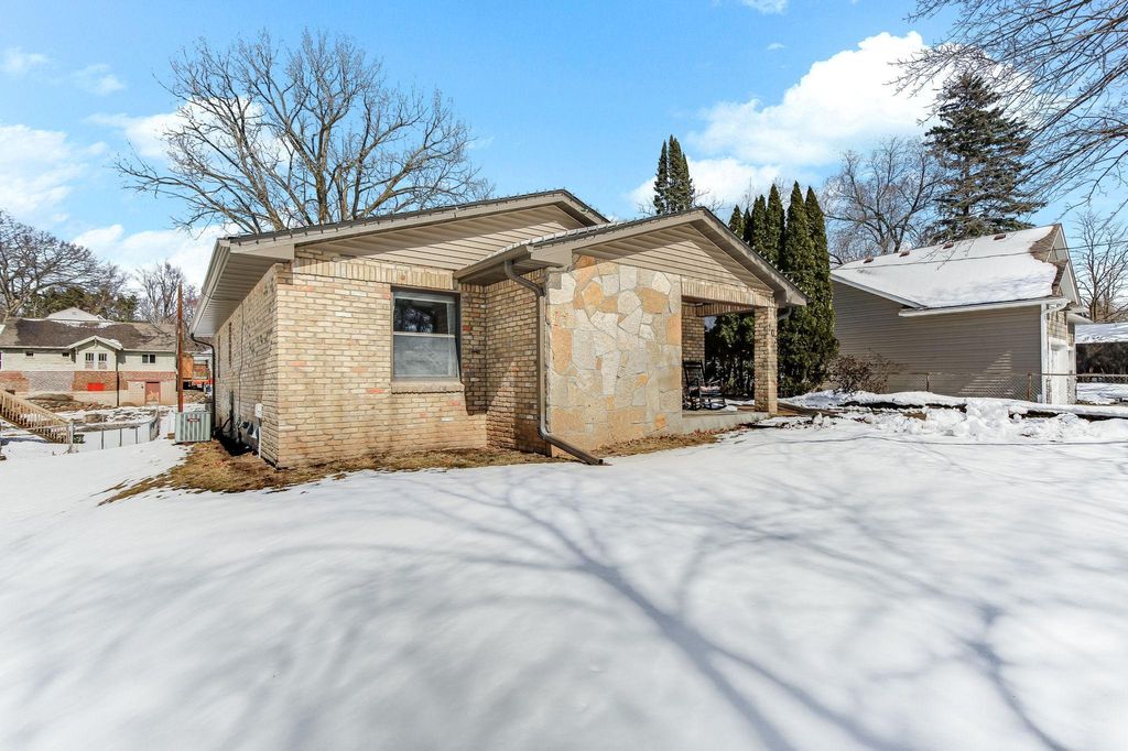 Photo of 103 Greenwood Street, Mahtomedi, MN 55115 (MLS # 7032735)