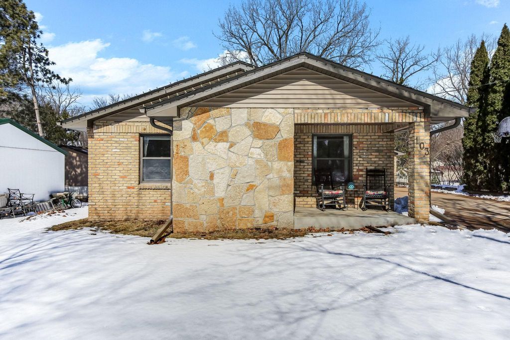 Photo of 103 Greenwood Street, Mahtomedi, MN 55115 (MLS # 7032735)