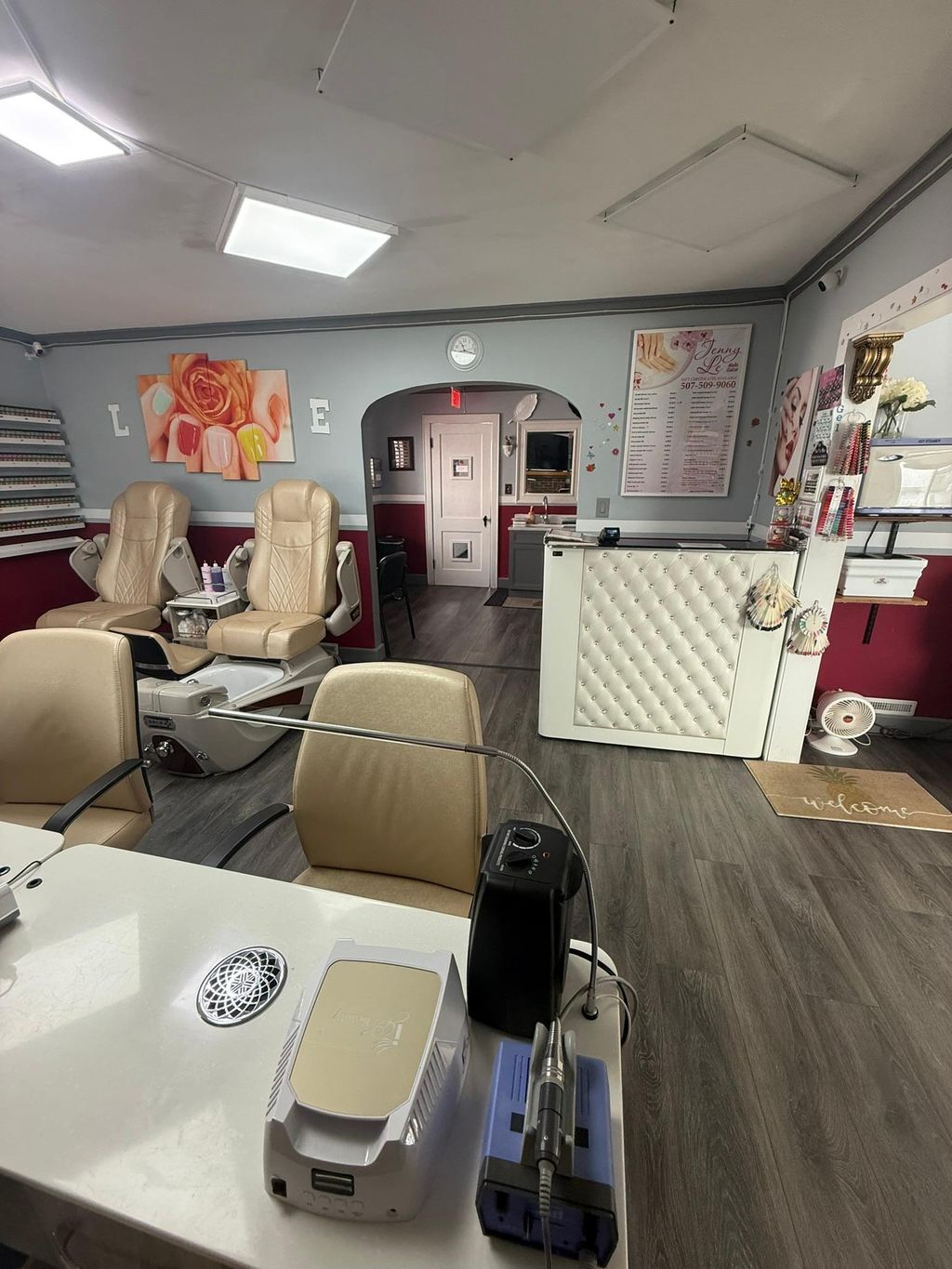 Photo of 808 W Oakland Avenue, Austin, MN 55912 (MLS # 7044637)