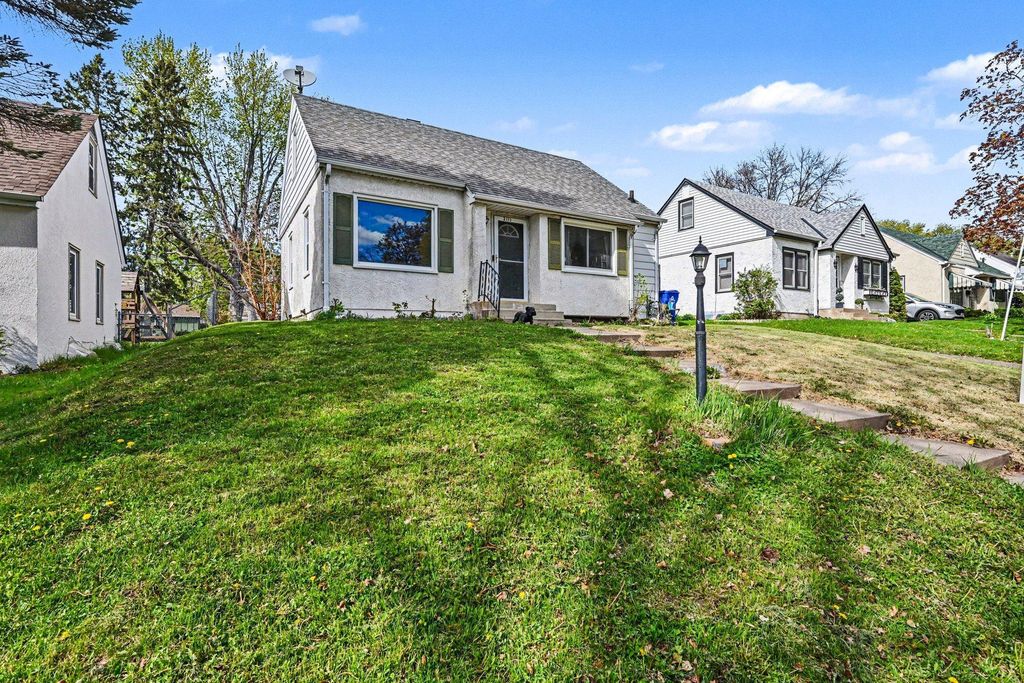 Photo of 2111 Fremont Avenue E, Saint Paul, MN 55119 (MLS # 7081987)