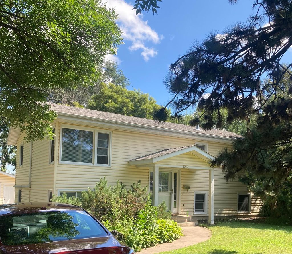 Photo of 1017 Bailley Street, Hastings, MN 55033 (MLS # 6773706)