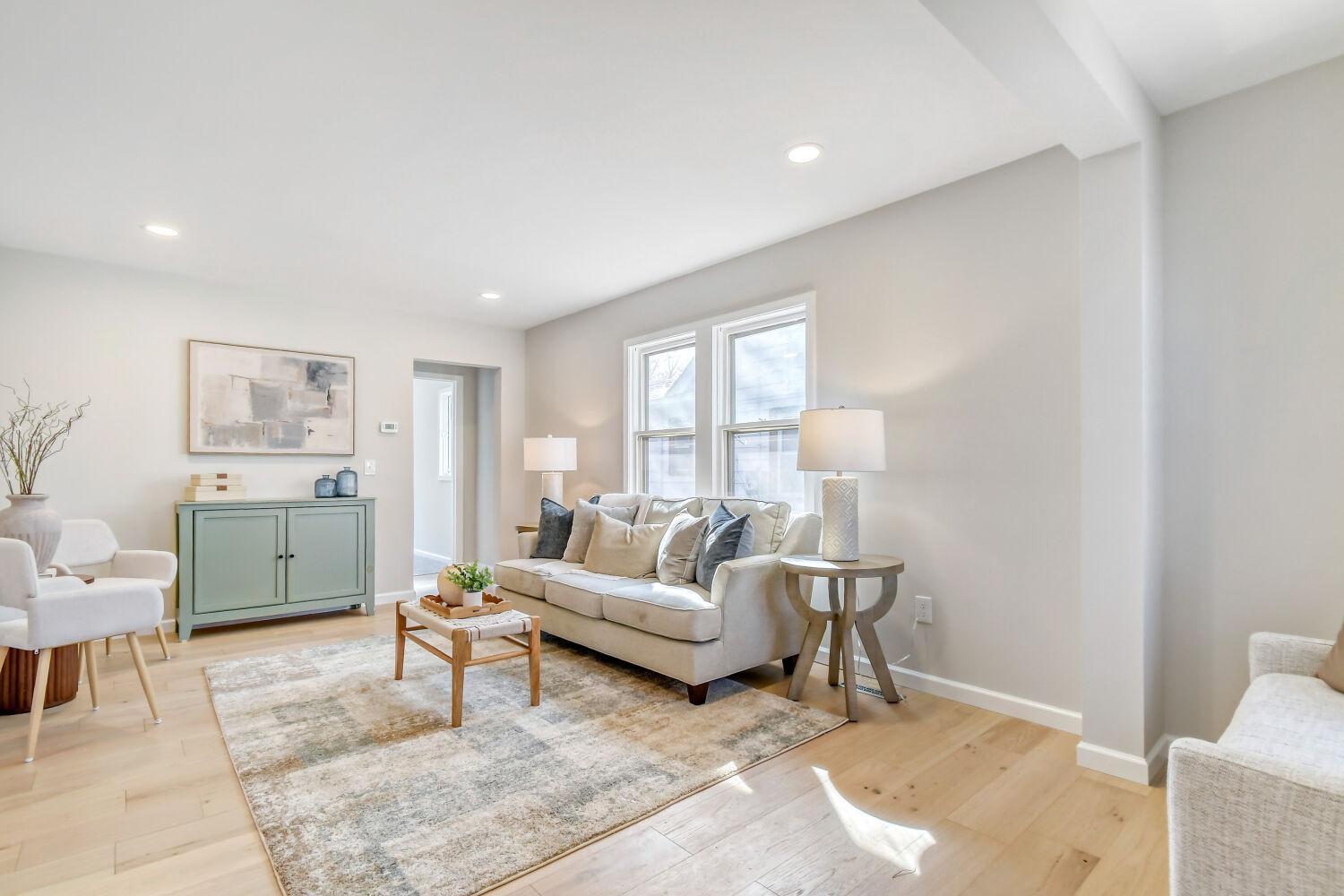 3331 Tyler Street NE