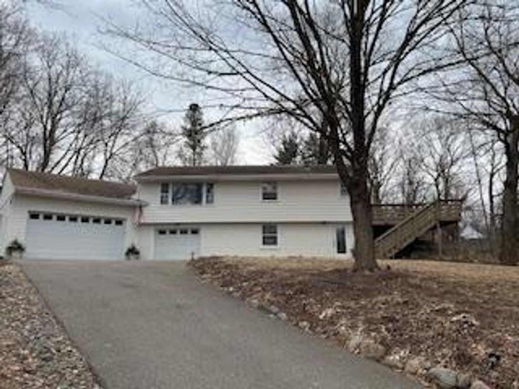 Photo of 20515 Manor Road, Excelsior, MN 55331 (MLS # 7081986)