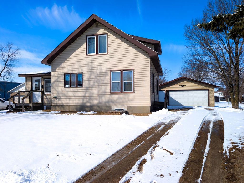 Photo of 323 3rd Avenue NW, Perham, MN 56573 (MLS # 7035542)