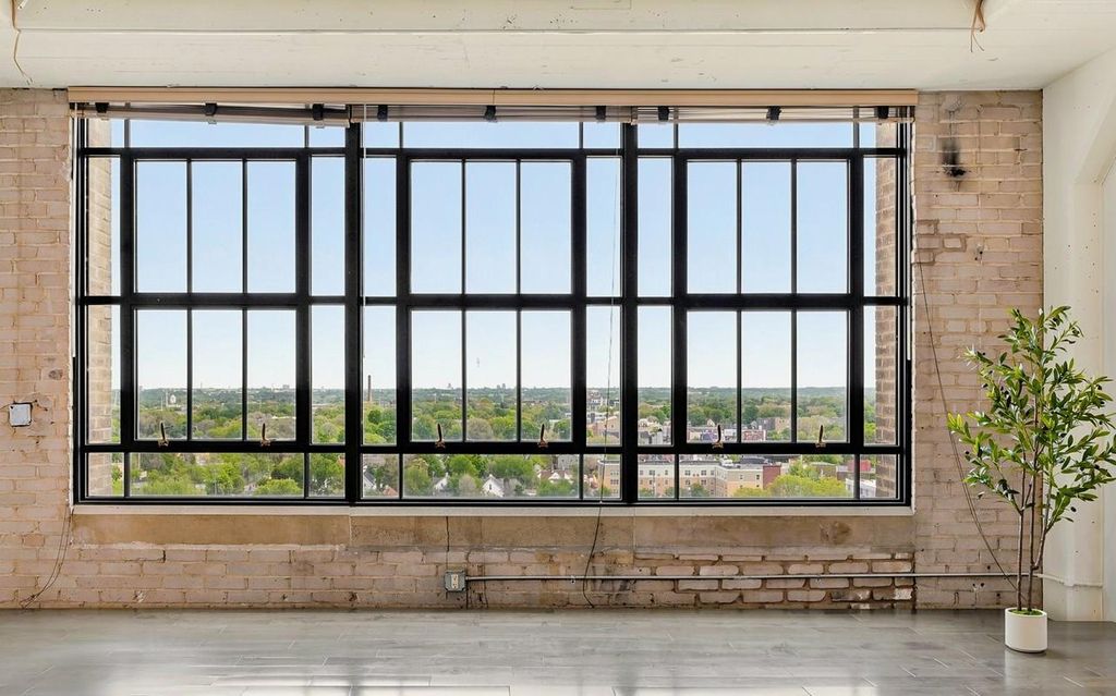 Photo of 2929 Chicago Avenue #1002, Minneapolis, MN 55407 (MLS # 7063276)