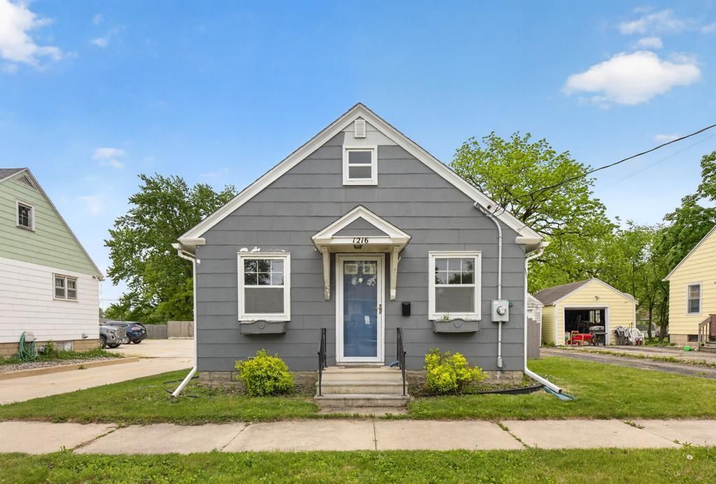 Photo of 1216 9th Avenue SE, Rochester, MN 55904 (MLS # 7079771)
