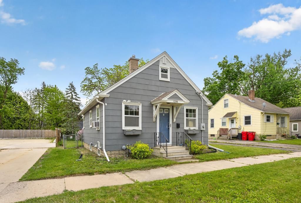 Photo of 1216 9th Avenue SE, Rochester, MN 55904 (MLS # 7079771)