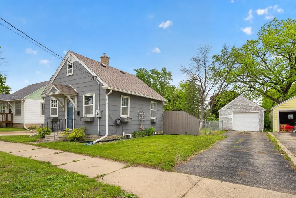 Photo of 1216 9th Avenue SE, Rochester, MN 55904 (MLS # 7079771)