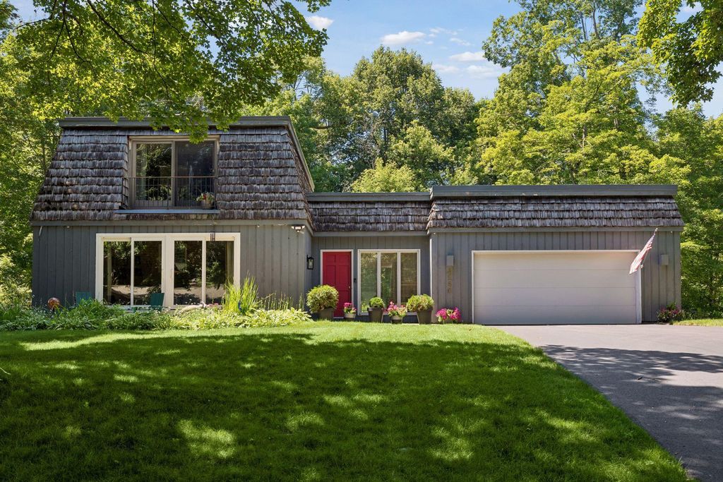 Photo of 4280 Winchester Court, Minnetonka, MN 55345 (MLS # 7093386)