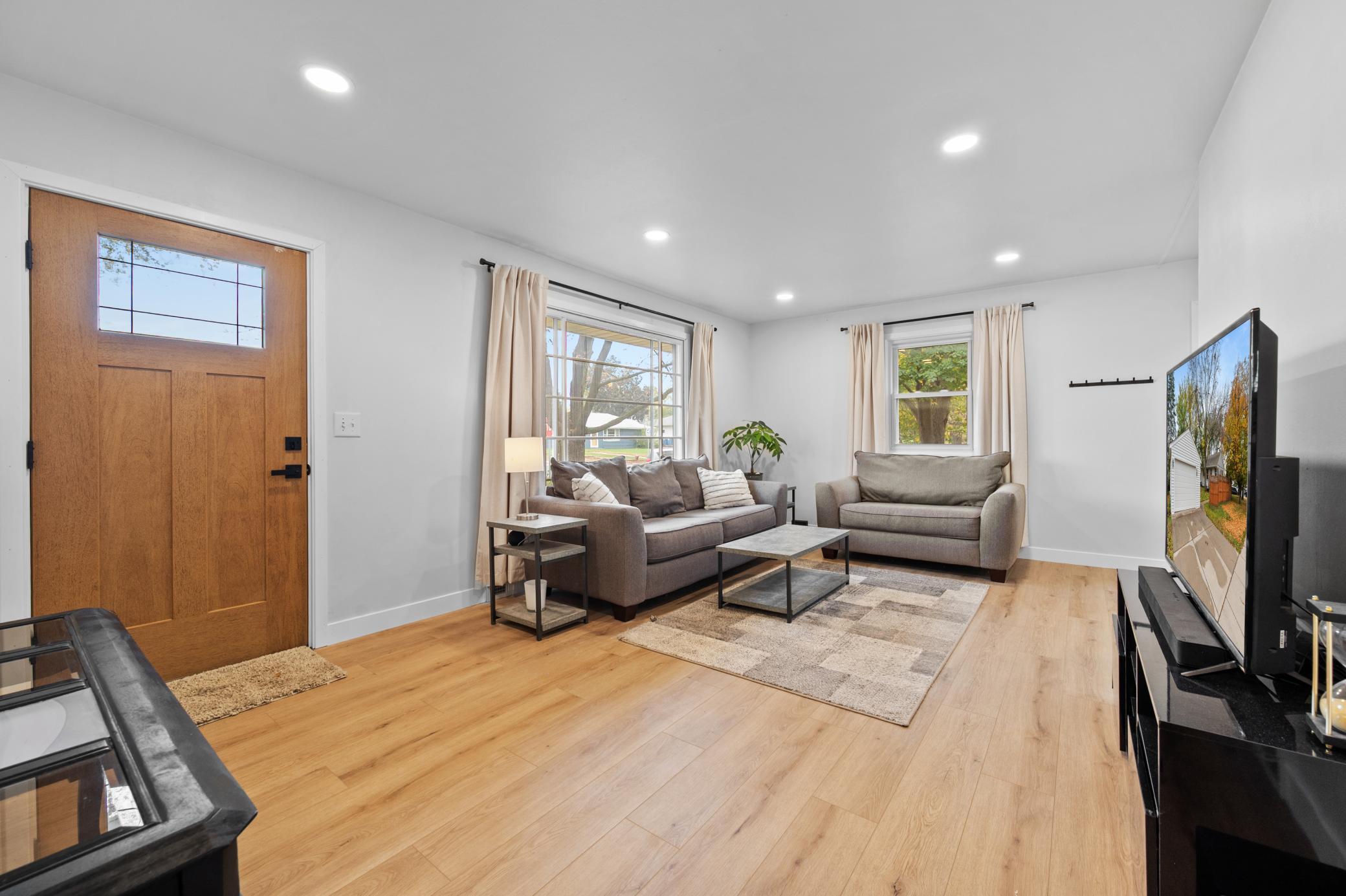 7601 Elliot Avenue S