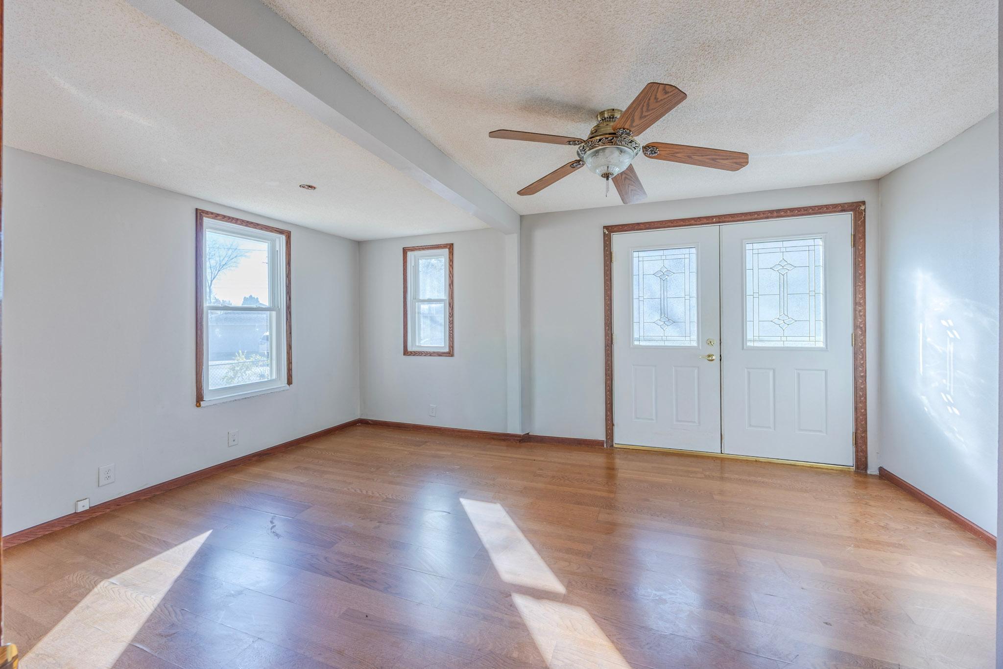 3905 Reservoir Boulevard