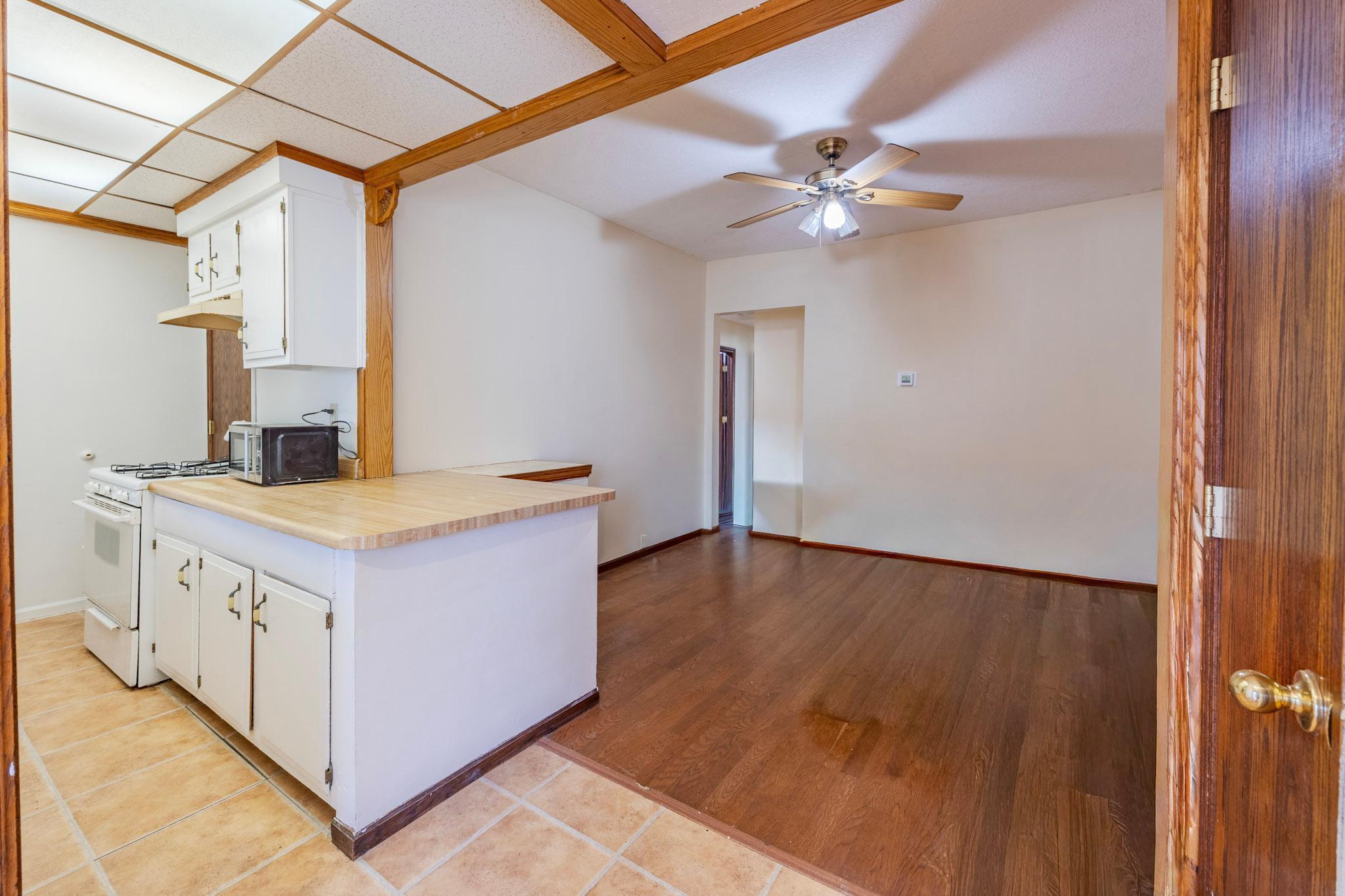 3905 Reservoir Boulevard