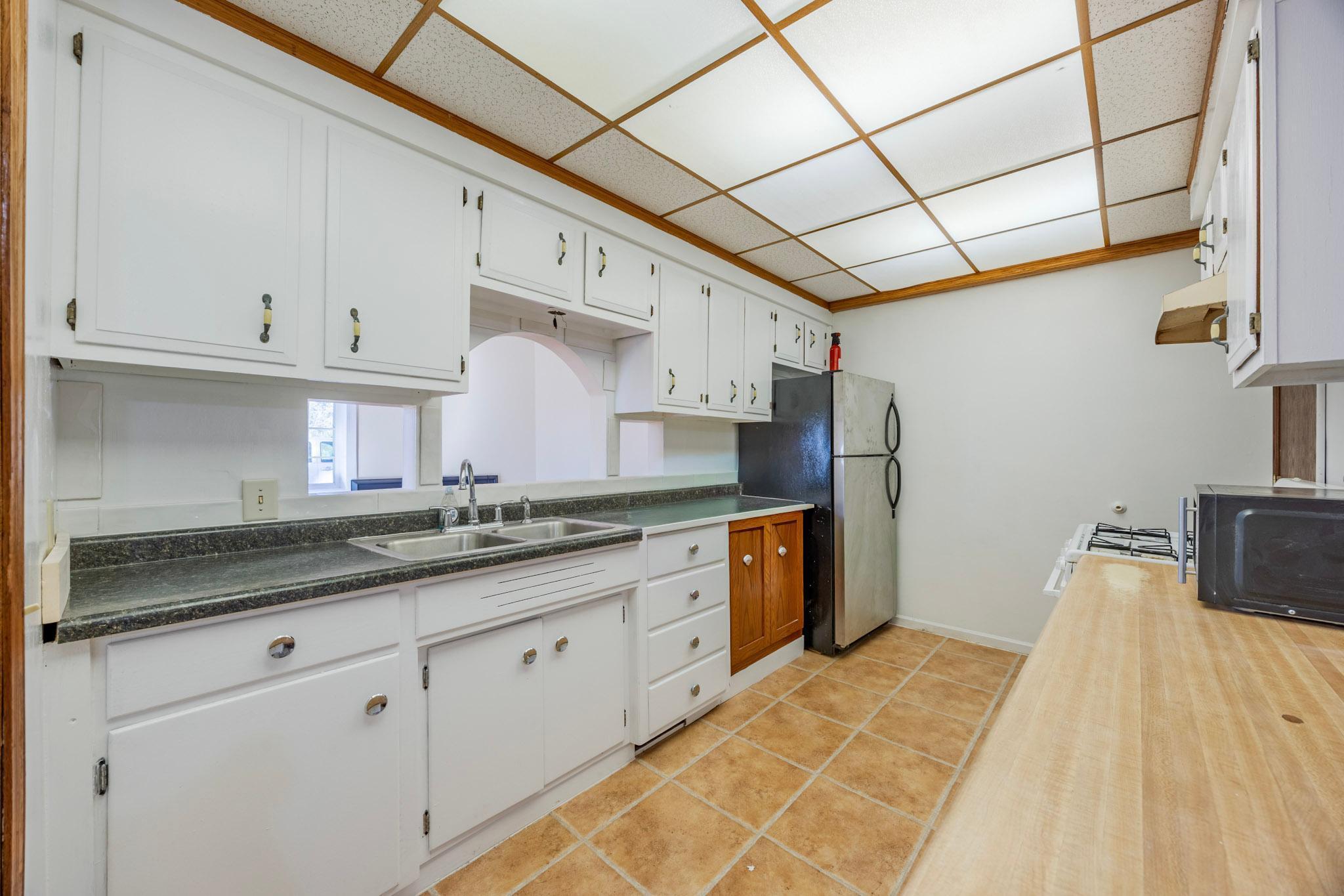 3905 Reservoir Boulevard