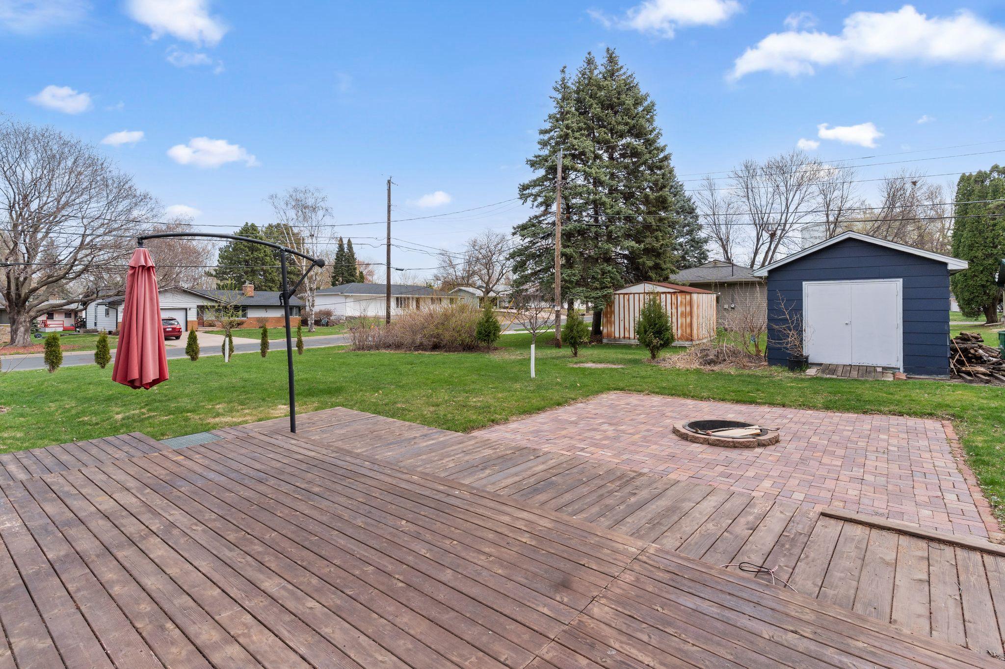5271 Buchanan Street NE