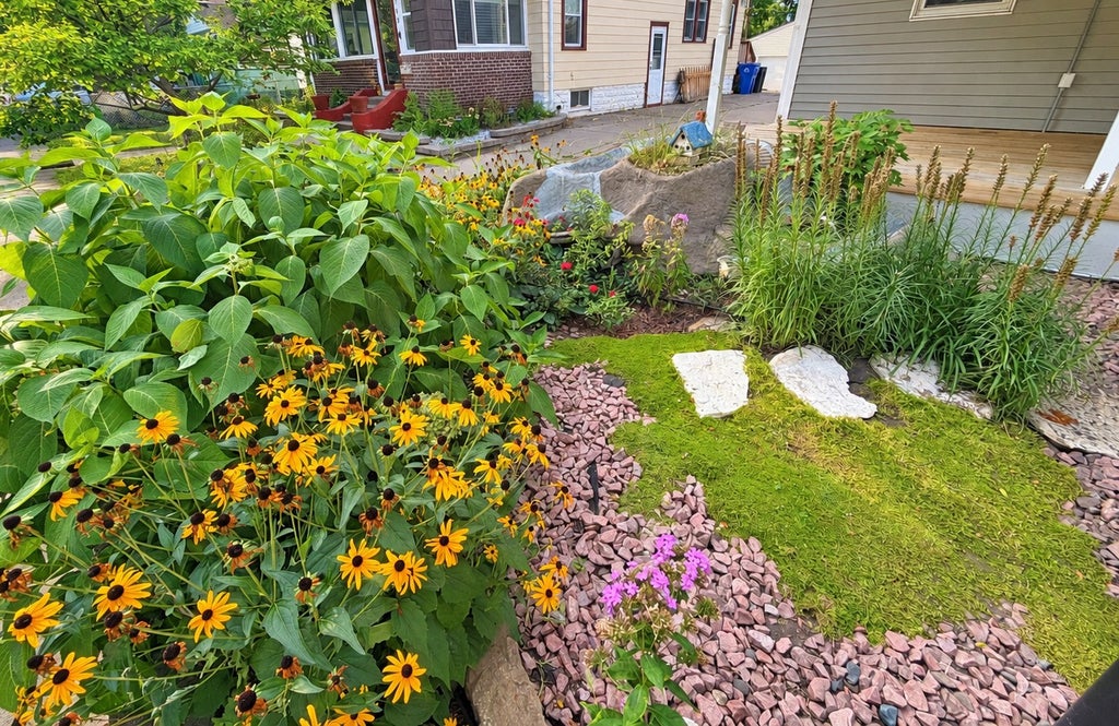 Photo of 303 Page Street W, Saint Paul, MN 55107 (MLS # 7140411)