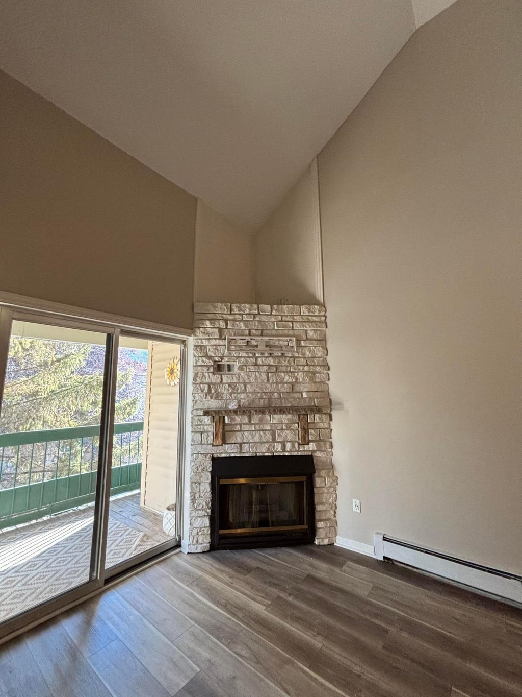 Photo of 7625 Edinborough Way #2318, Edina, MN 55435 (MLS # 7015810)