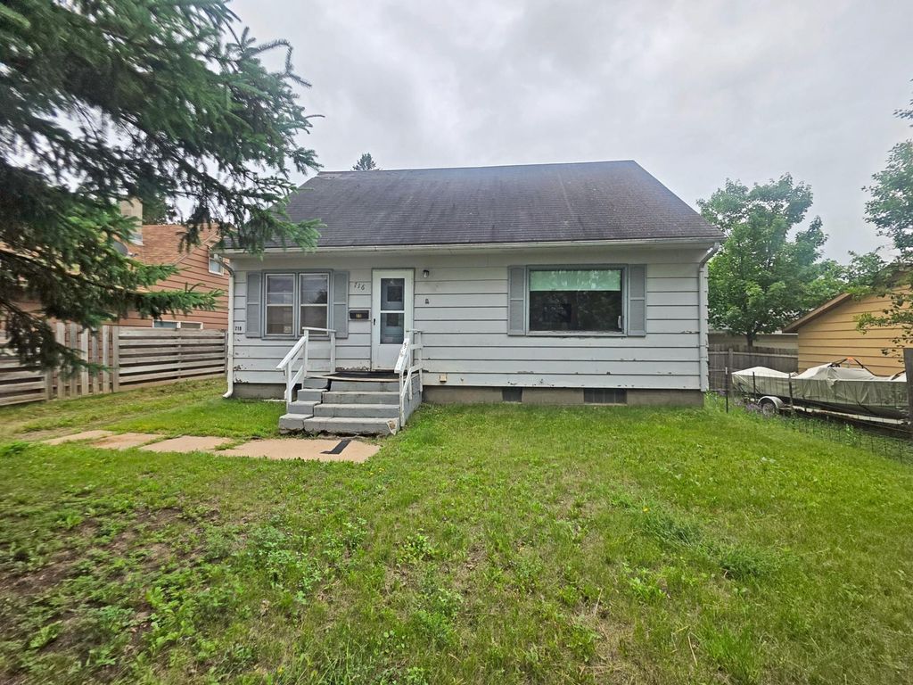 Photo of 716 E 37th Street, Hibbing, MN 55746 (MLS # 7001163)