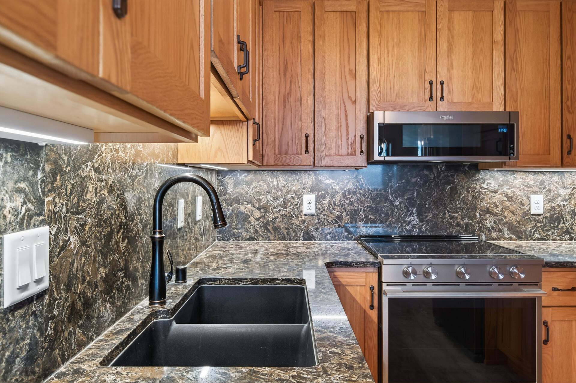 168 6th Street E 3105