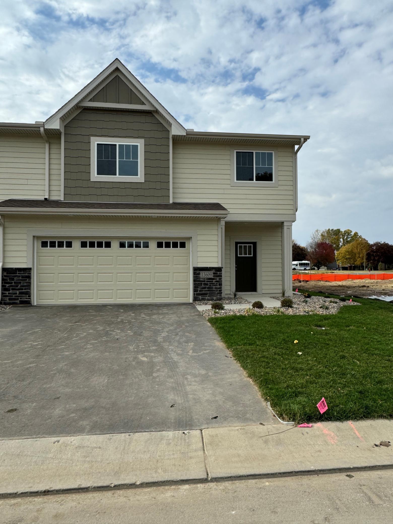 13609 Hollybrook Drive