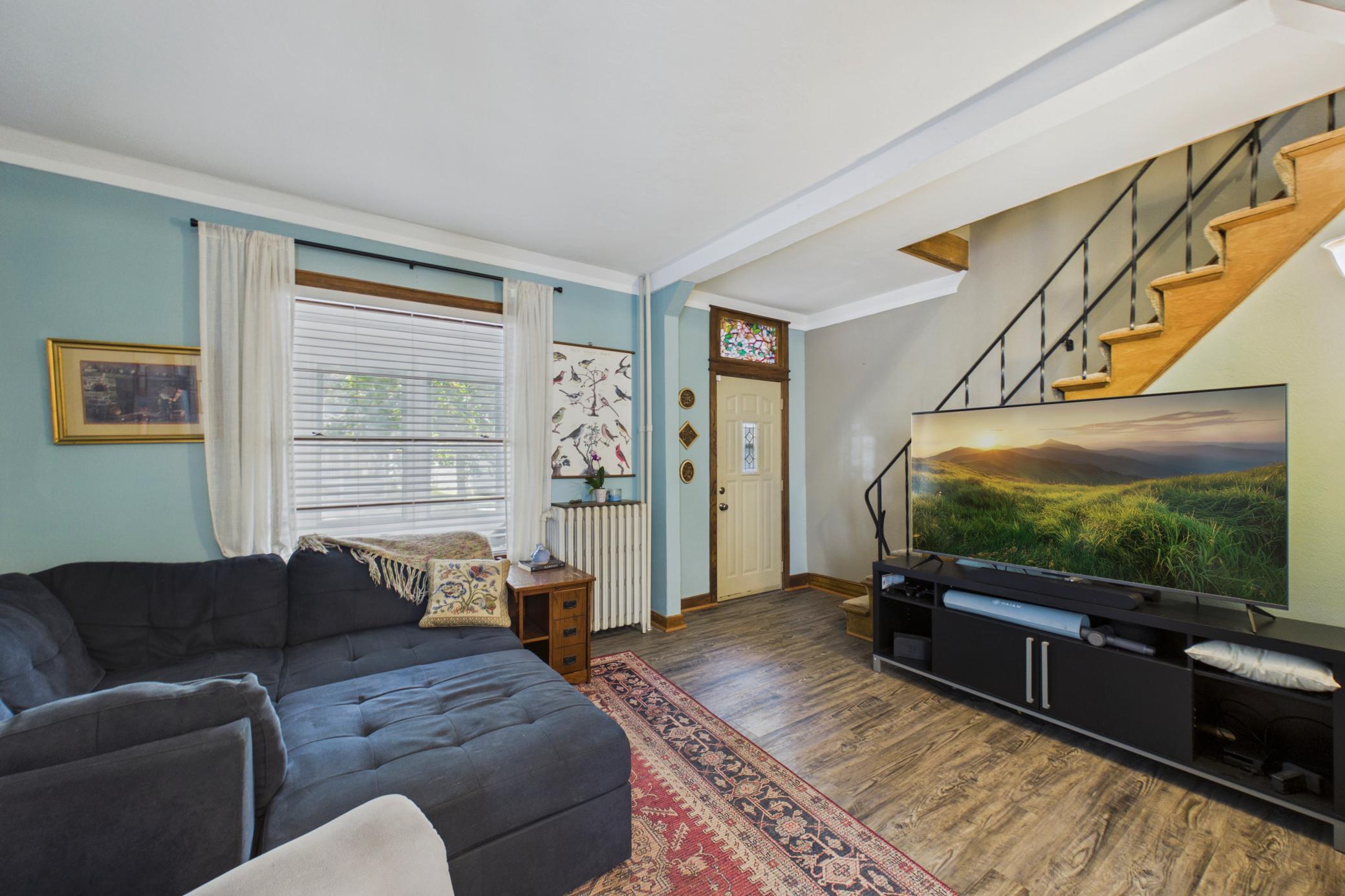 75 Geranium Avenue W
