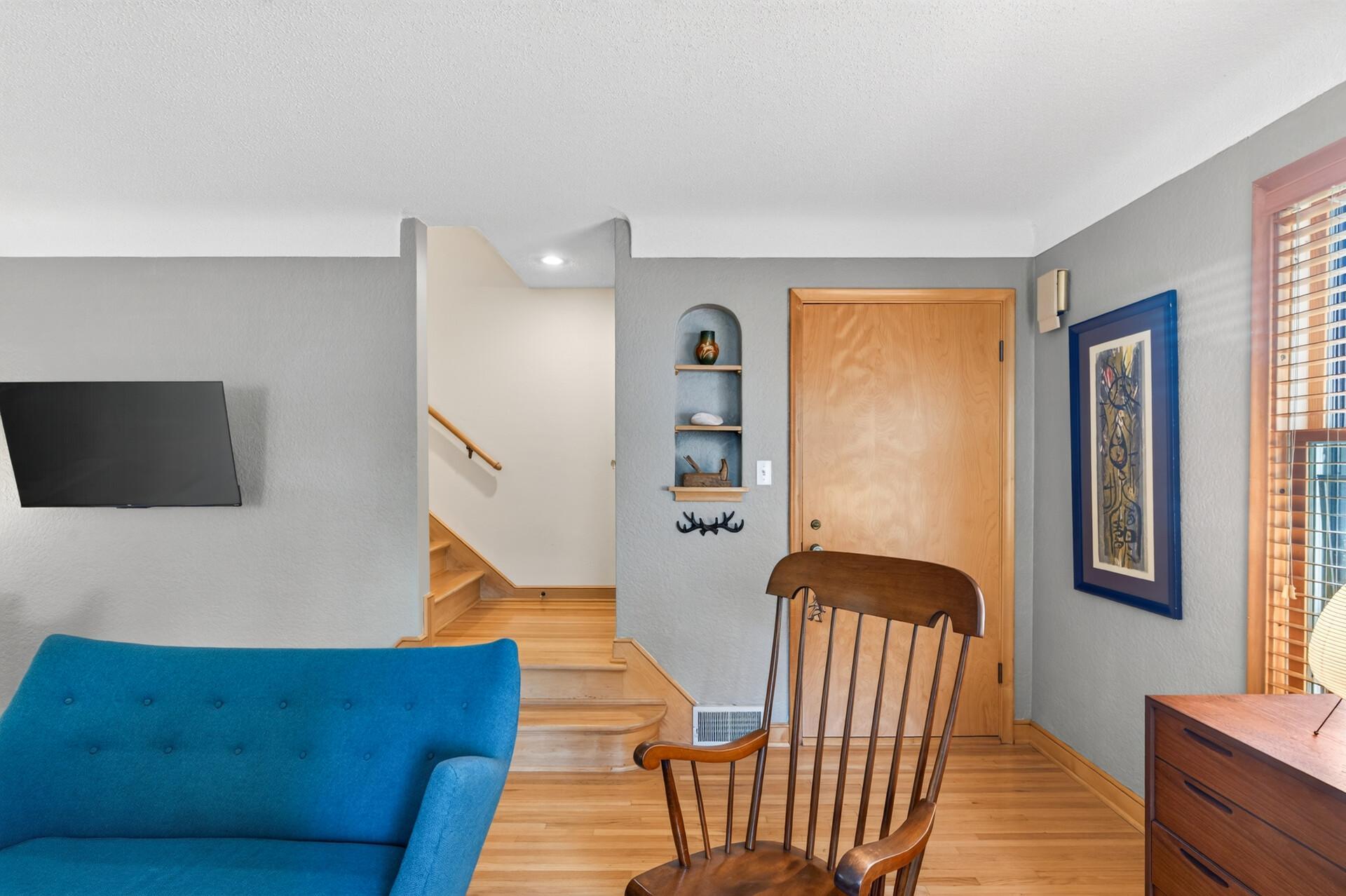 444 Lexington Parkway S 2