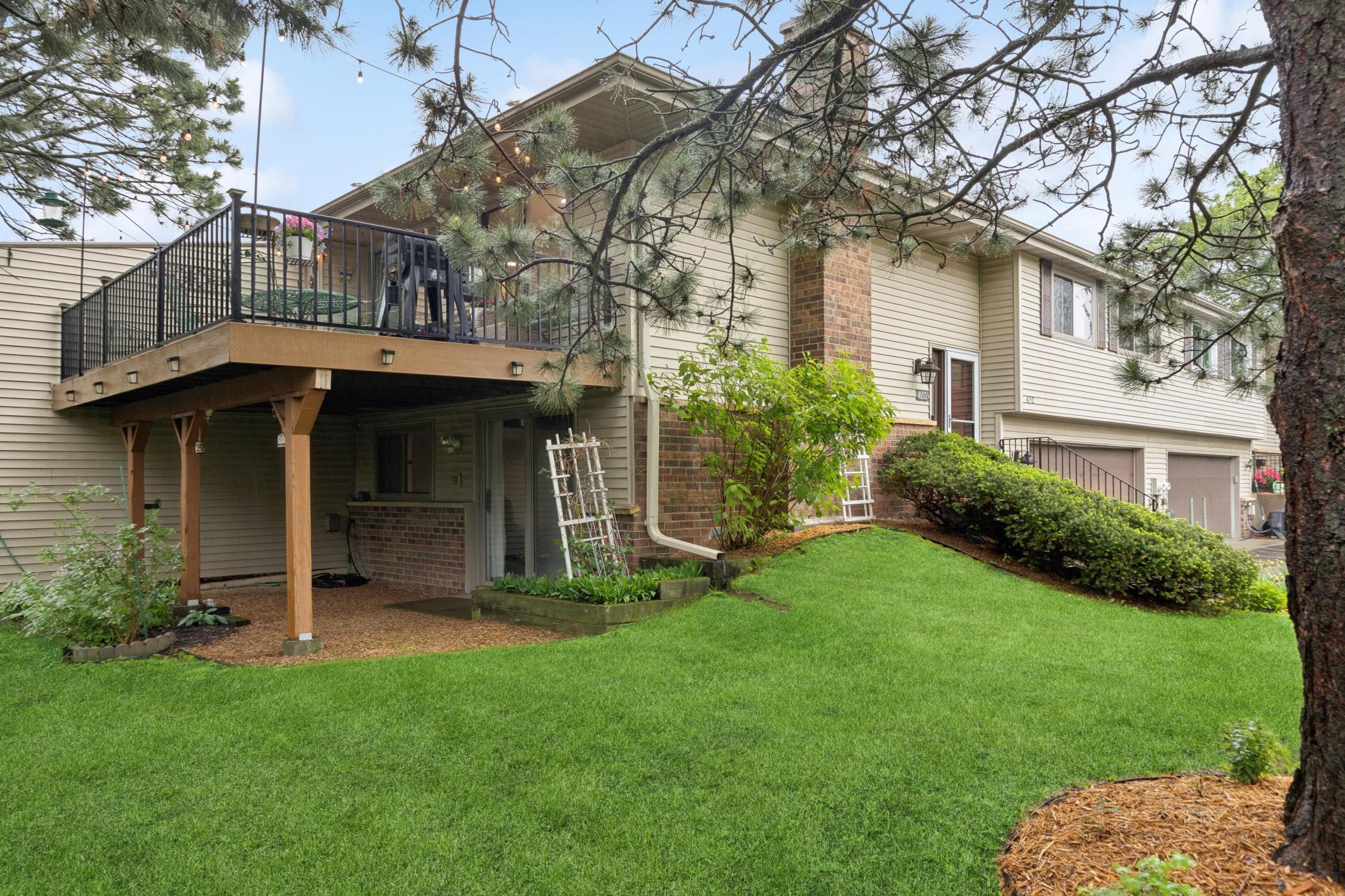 4152 Sylvia Lane S