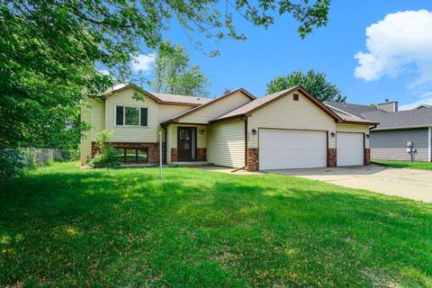 1265 Mayhill Road N Maplewood MN 55119