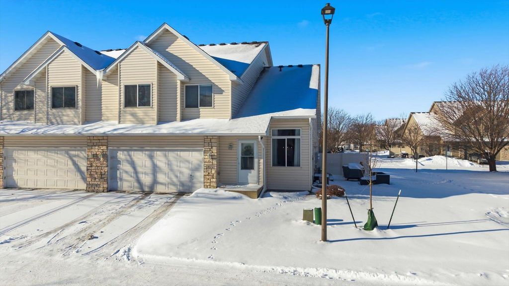 Photo of 1672 Bedford Lane, Shakopee, MN 55379 (MLS # 7008009)