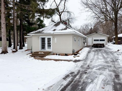 1720 Racine Avenue S Lakeland MN 55043