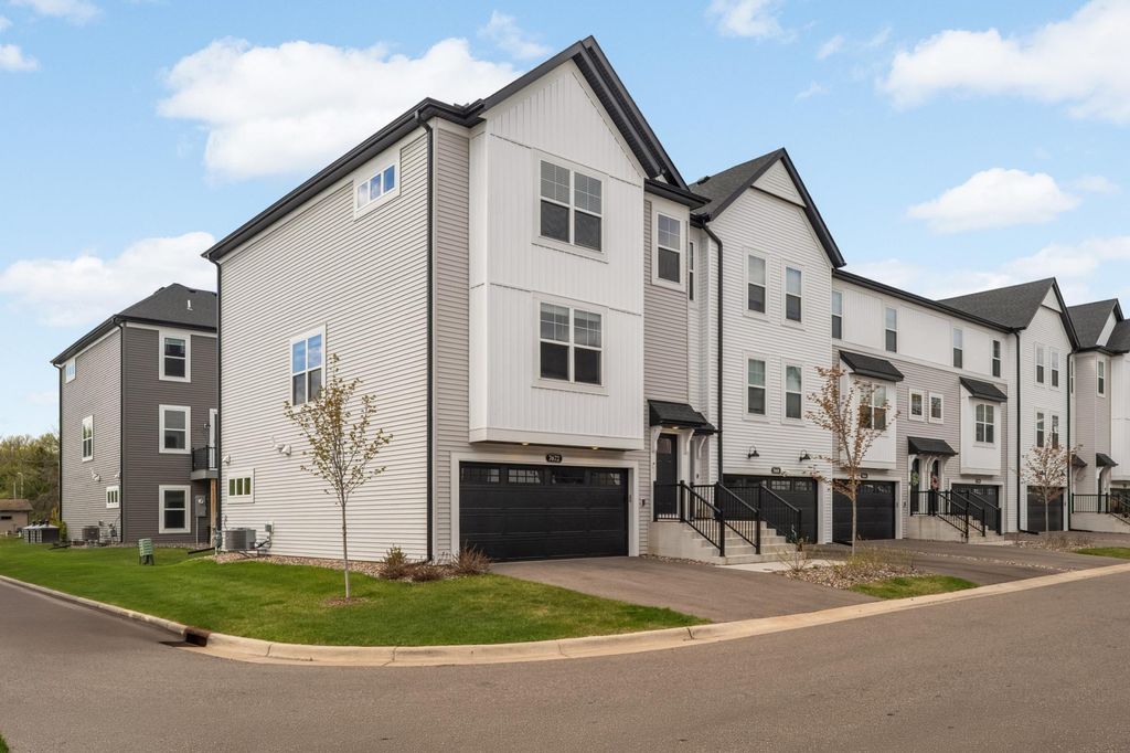 Photo of 7672 Cruise Way, Inver Grove Heights, MN 55076 (MLS # 7057888)