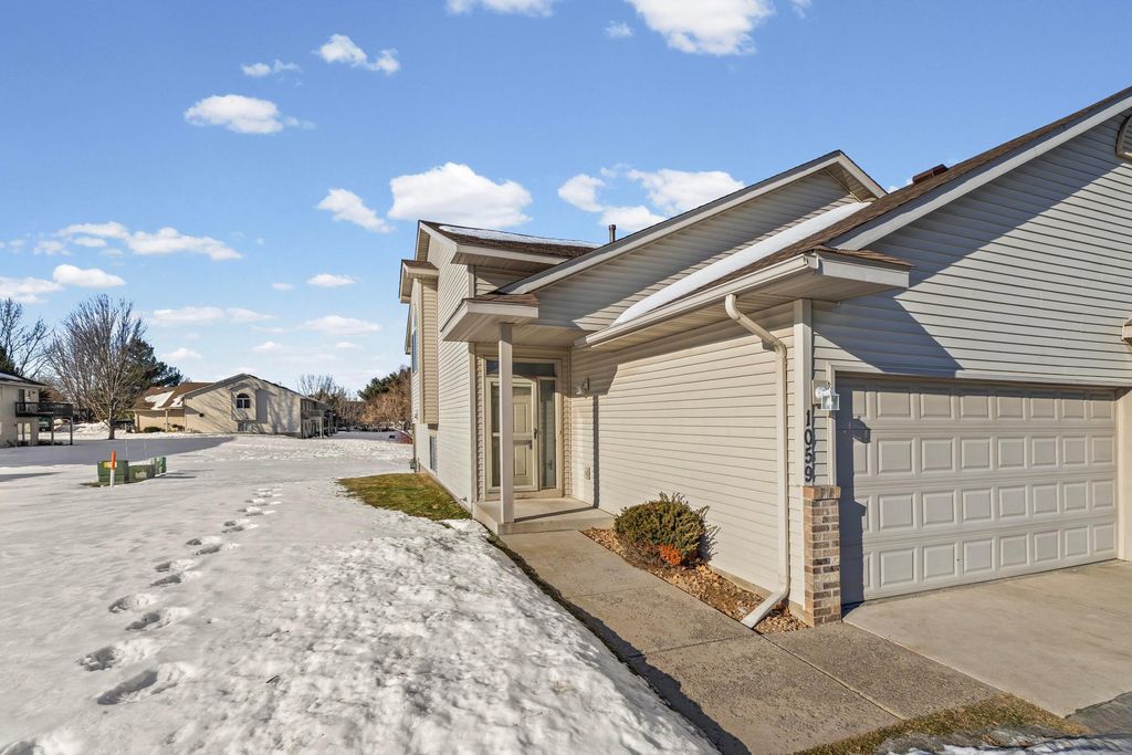 Photo of 1059 Honeysuckle Lane SE, Cambridge, MN 55008 (MLS # 6825787)